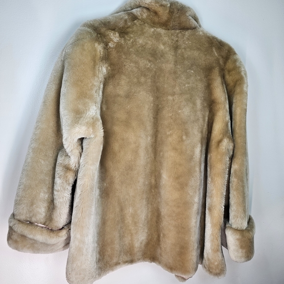 Vintage Mouton Jacket soft Tan with just enough shimmer to shine - Picture 2 of 5